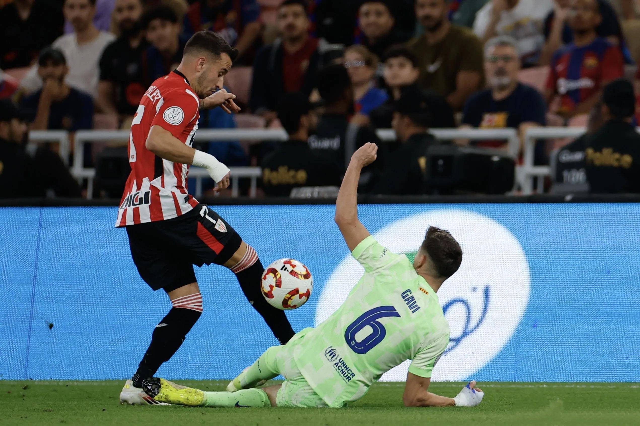 包含塞维利亚主场不敌毕尔巴鄂，遭遇两连败的词条