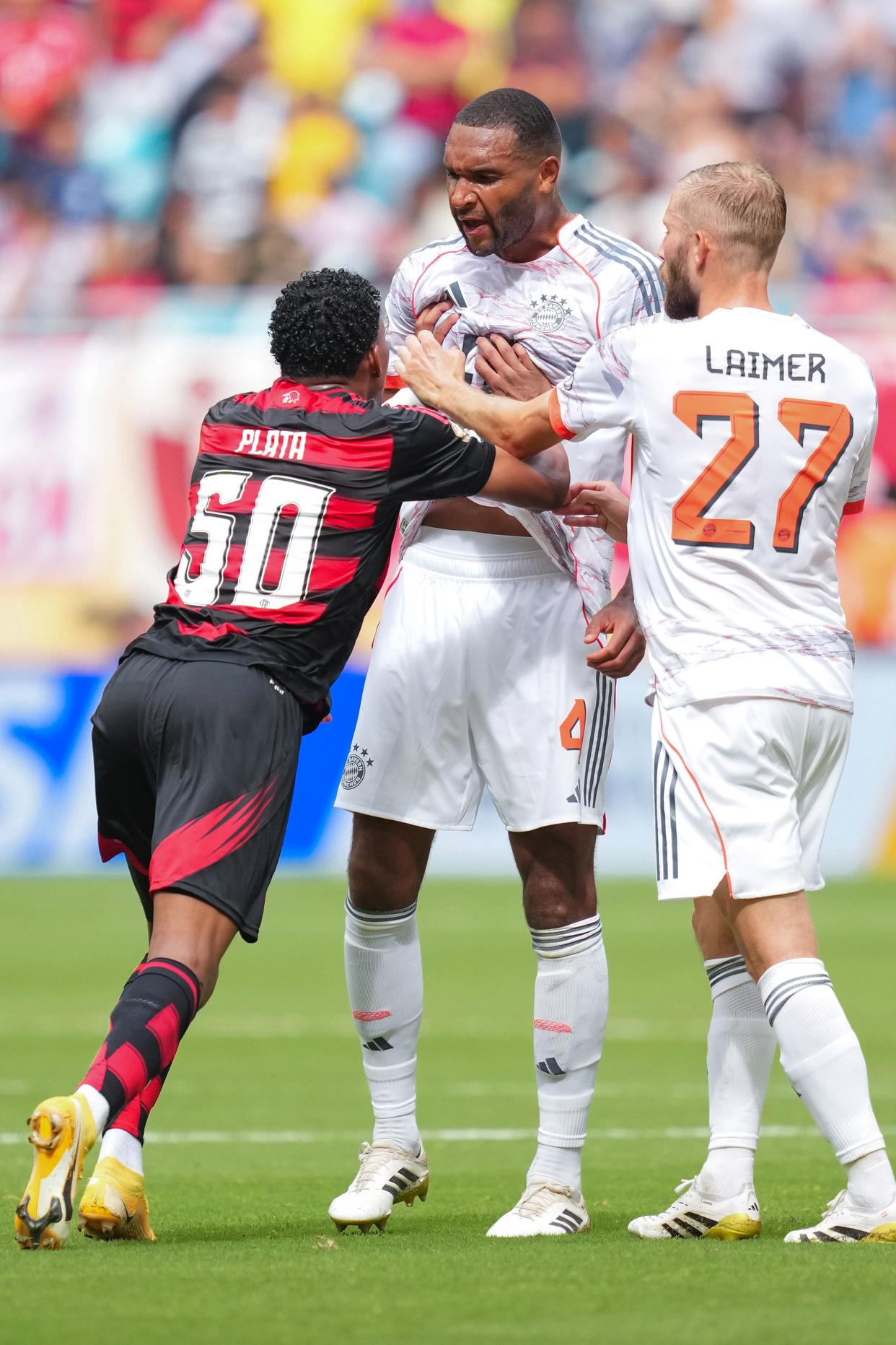 太阳城集团-巴塞罗那惨败于拜仁慕尼黑，遗憾出局欧冠赛